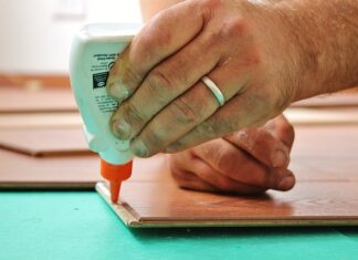 Co lepsze lakier czy laminat? Co lepsze lakier czy laminat?