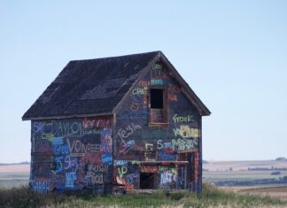 Dlaczego w gniazdku są dwie fazy? Dlaczego w gniazdku są dwie fazy?