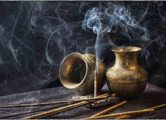 Z czego jest kadzidło w kościele?