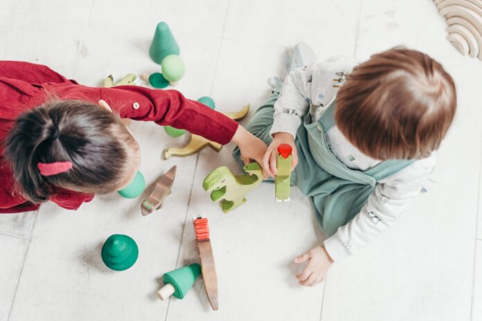 5 aktywności i dziecięcych zabaw w duchu Montessori