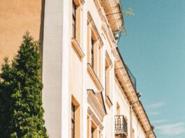 Osuszanie budynków po zalaniu – dlaczego nie warto odkładać działania? osuszanie budynków