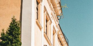 Osuszanie budynków po zalaniu – dlaczego nie warto odkładać działania? osuszanie budynków