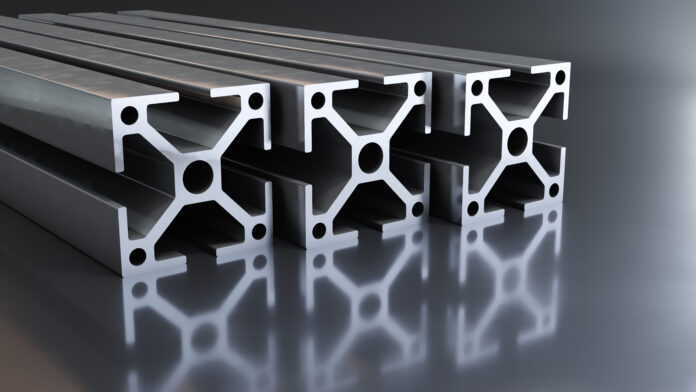 Some aluminum construction profile objects Jak montować profile aluminiowe za pomocą łączników i akcesoriów